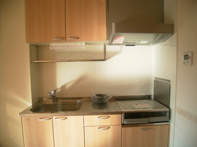 物件内観写真4　(2階別室の参考写真です。現況を優先します。（202）)