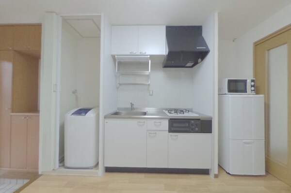 キッチン(同タイプ間取り別室の写真です。現況を優先致します。（2022)