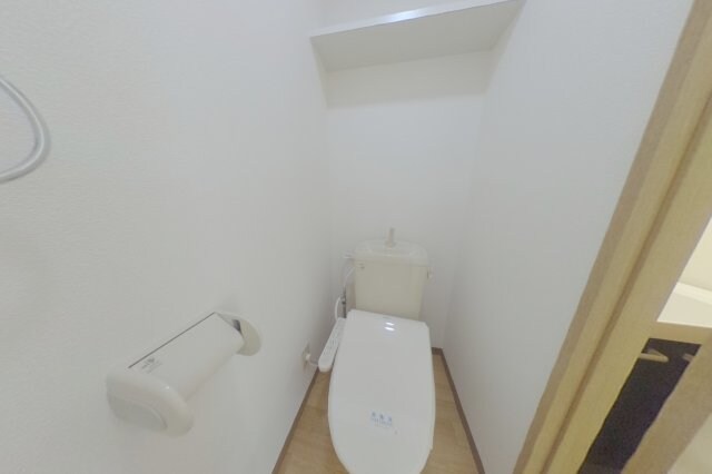 物件内観写真5　(同タイプ間取り別室の写真です。現況を優先致します。（2022)