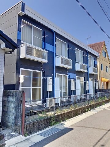 物件外観写真1　(現況が相違する場合は現況を優先致します。)