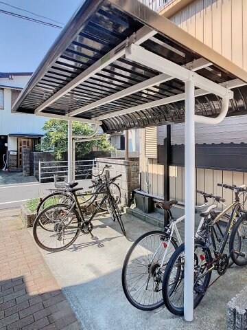 物件内観写真2　(現況が相違する場合は現況を優先致します。)