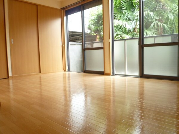 居室(2012年6月撮影)