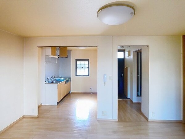 内装他(2025年8月撮影)