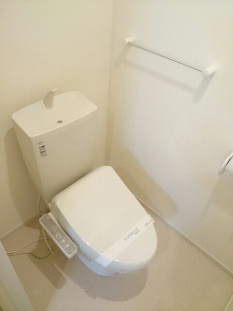 物件内観写真6　(トイレ)