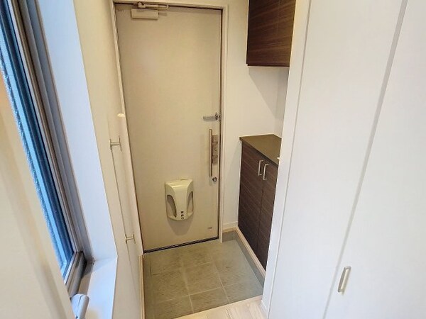 玄関(2024年6月撮影)