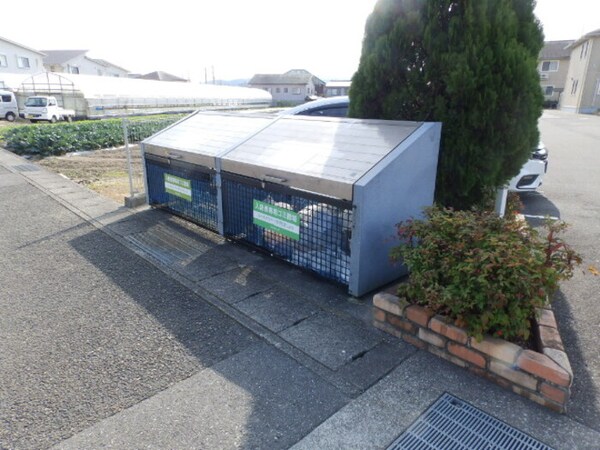 建物設備(ゴミ置き場)
