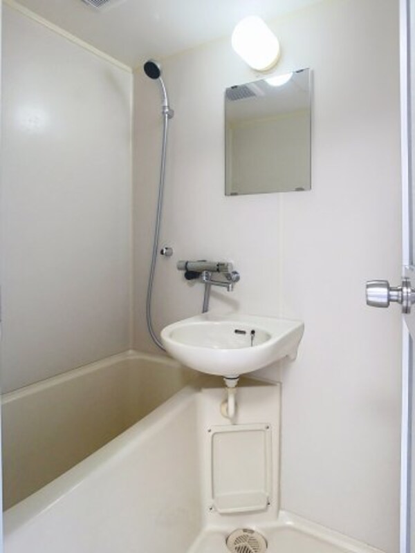 浴室(2025年8月撮影)