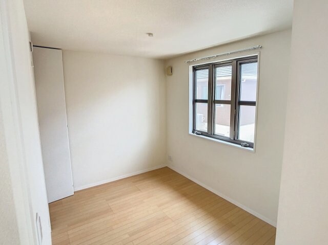 物件内観写真7　(現況を優先します。（撮影時期：2024年4月）)