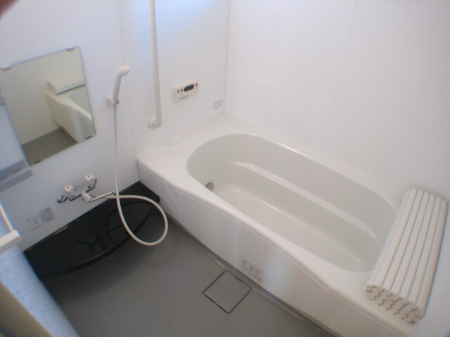 物件内観写真4　(2階別室の参考写真です。現況を優先します。（202）)