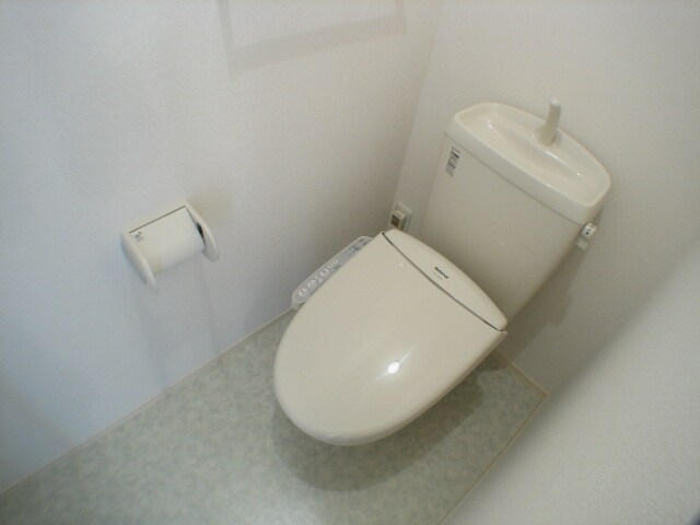 物件内観写真5　(2階別室の参考写真です。現況を優先します。（202）)