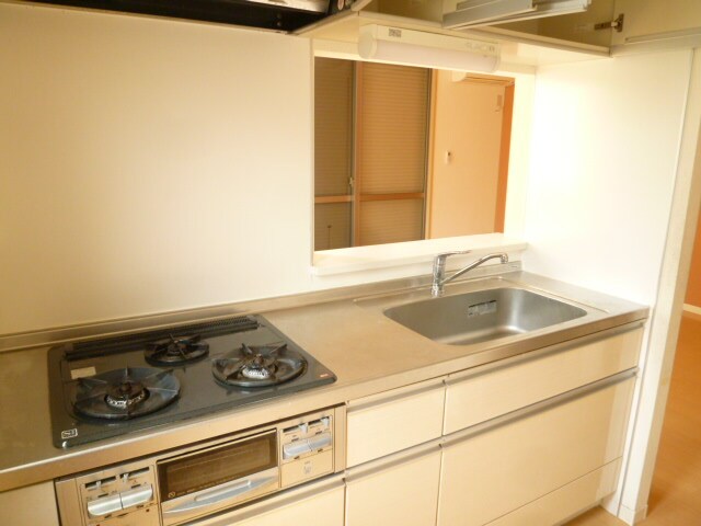 物件内観写真3　(別棟1階の参考写真です。現況を優先します。（IIB103）)