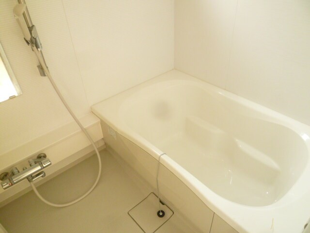 物件内観写真4　(別棟1階の参考写真です。現況を優先します。（IIB103）)