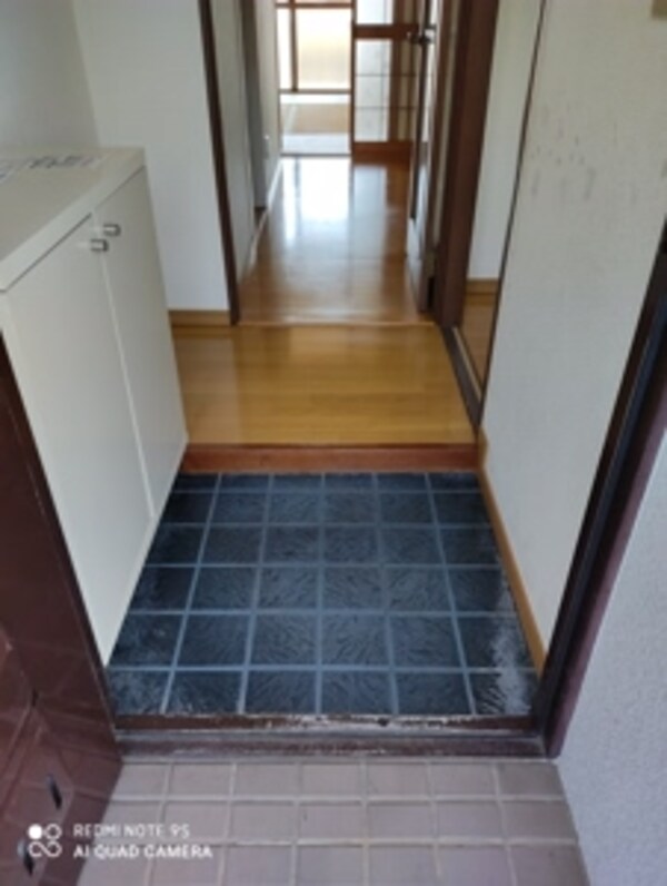 玄関(2020年4月撮影※現況を優先します。)