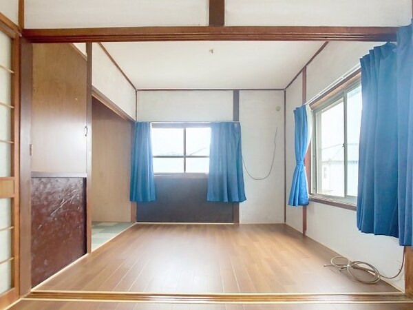 洋室(2025年6月撮影※現況を優先致します。)