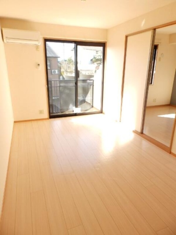 居室(ＤＫ（エアコン付）)