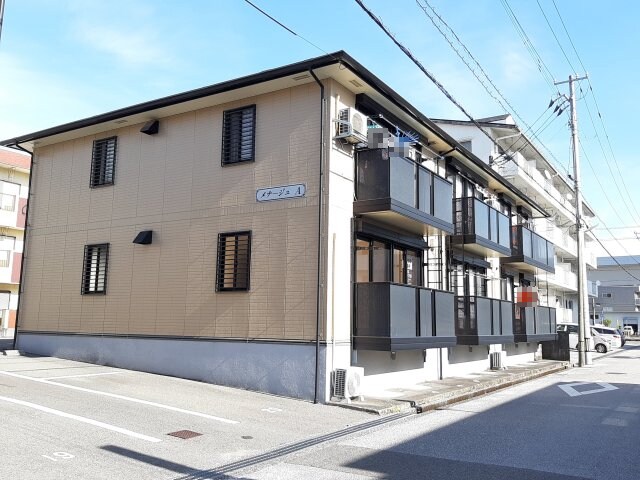 物件外観写真1　(2020年12月撮影)