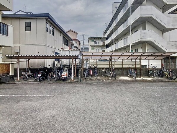 駐車場(2025年8月撮影)