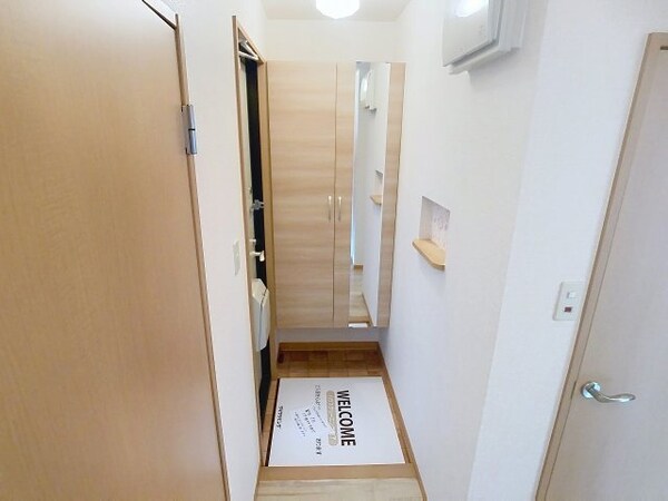 玄関(2025年8月撮影)