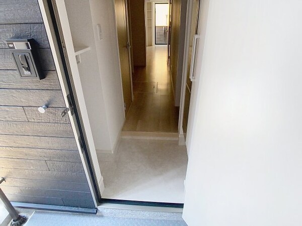 玄関(2025年7月撮影※現況を優先します。)