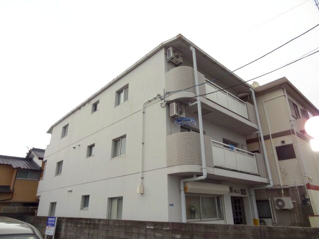 物件外観写真1　(2018年8月撮影)