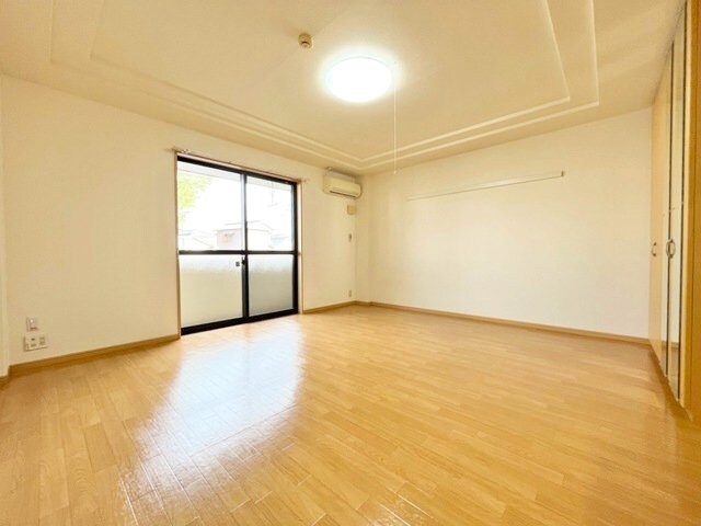 物件内観写真3　(洋室)