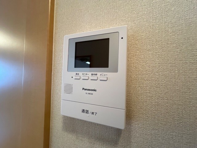 物件内観写真12　(カメラ付インターホン)
