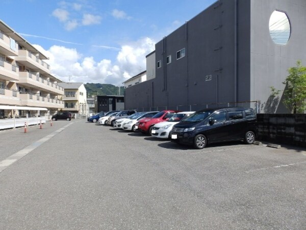 駐車場(駐車場)
