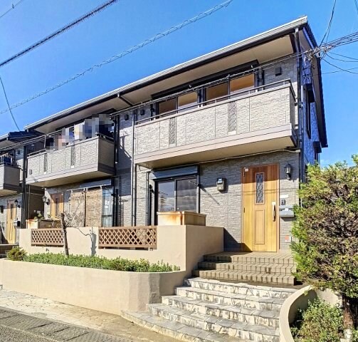 物件外観写真1　(2022年11月撮影)