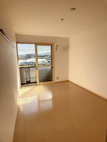 物件内観写真9　(2022年11月撮影)