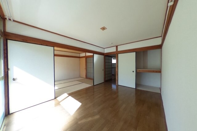 物件内観写真3　(2022年6月撮影※現況を優先致します。)