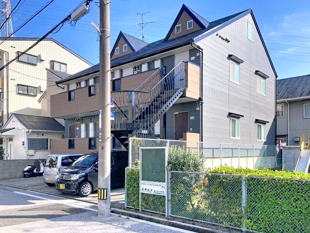 物件外観写真1　(2025年11月撮影)