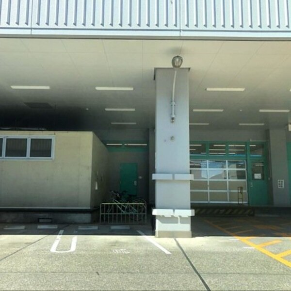 周辺環境(高知中央郵便局 564m)