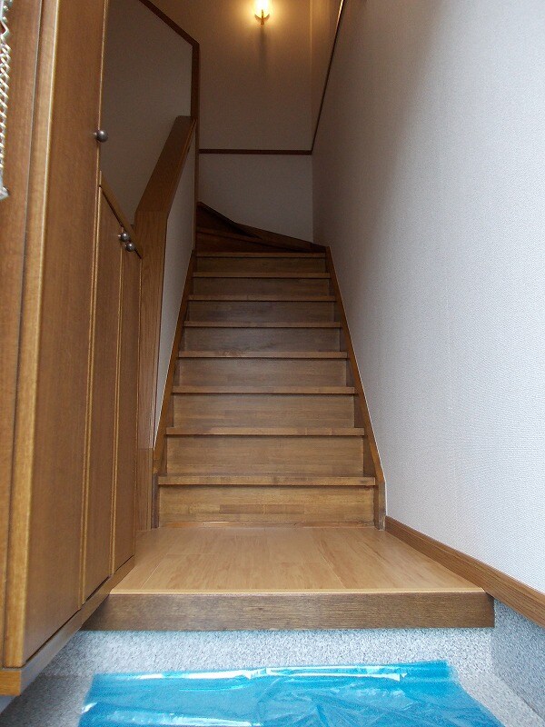 物件内観写真13　(玄関)