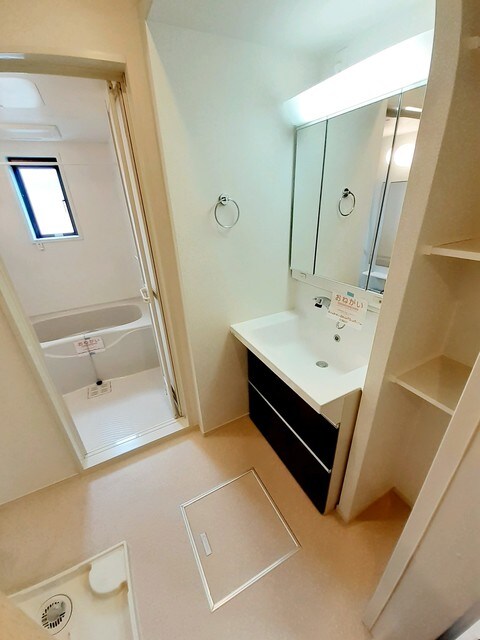 物件内観写真7　(洗面所)