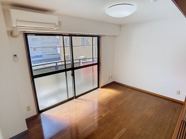 物件内観写真4　(2025年10月撮影※現況を優先します。)