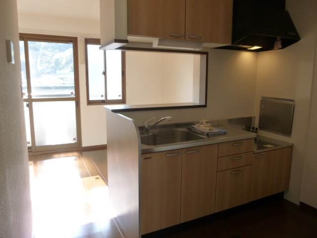 物件内観写真2　(2021年10月撮影※現況を優先します。)