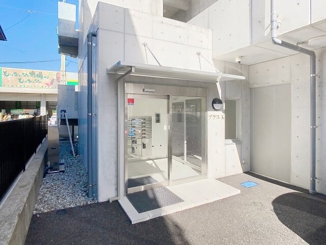 物件外観写真2　(2025年11月撮影)