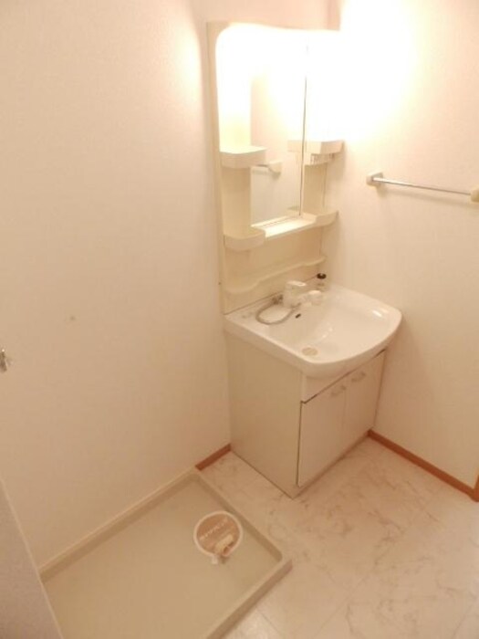 物件内観写真9　(洗面室)