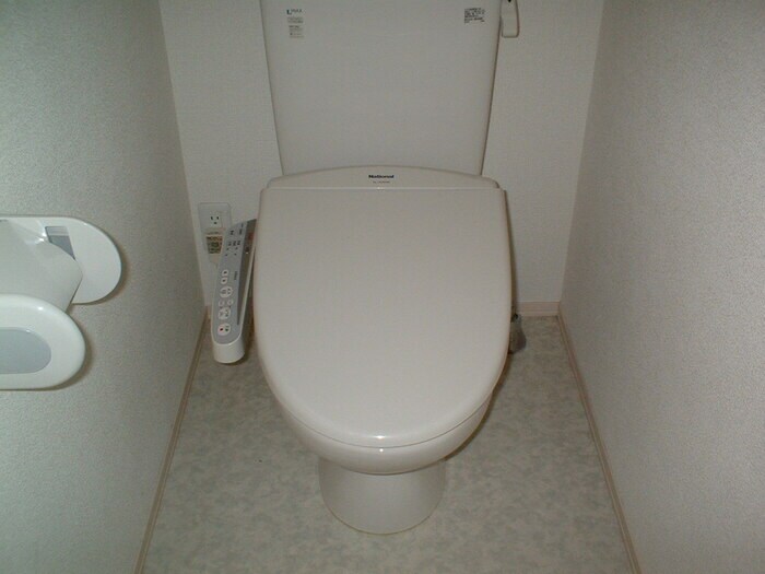 物件内観写真7　(温水洗浄暖房便座)