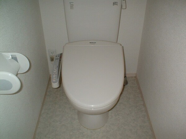 トイレ(温水洗浄暖房便座)