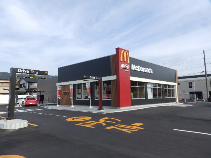 物件内観写真2　(マクドナルド万々店（245ｍ）)