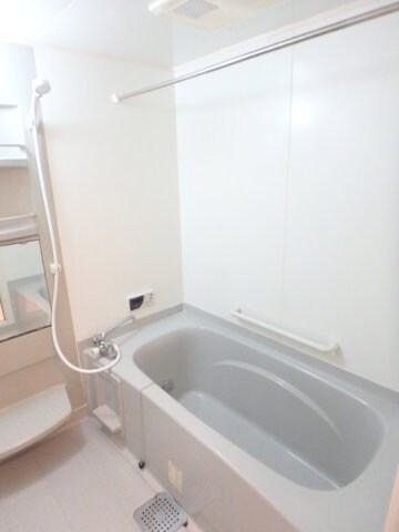 物件内観写真5　(浴室)