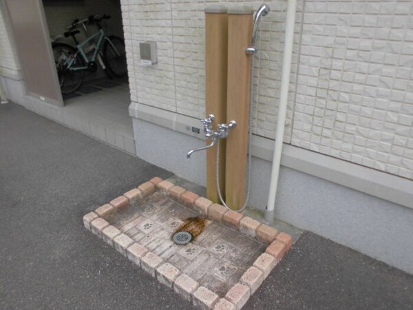 建物設備(ペット用足洗い場)