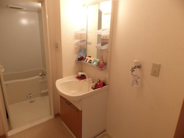 物件内観写真8　(洗面所)