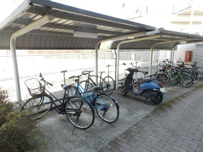 物件内観写真14　(駐輪場)