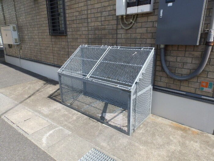 物件内観写真16　(ゴミ置き場)