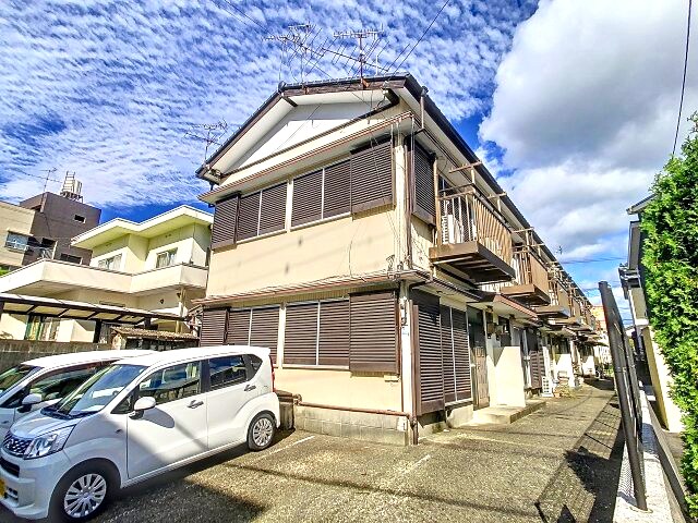 物件外観写真1　(2024年11月撮影)