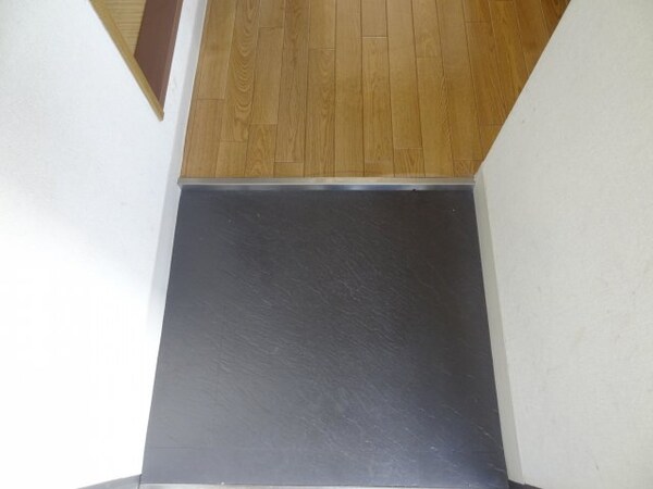 玄関(2018年9月撮影)