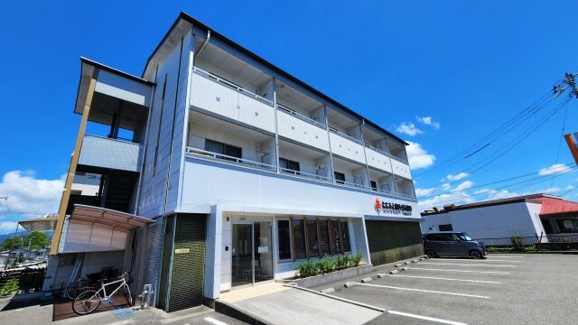 物件外観写真1　(2022年6月撮影)