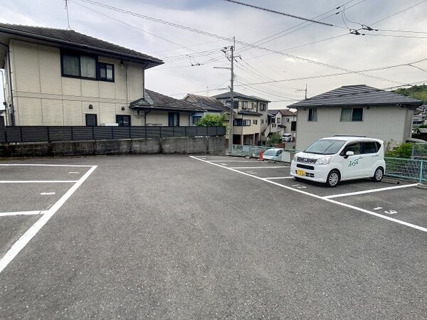駐車場(2025年5月撮影)
